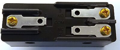 Omron Z-15GD55 125-480 V AC/DC 15 A Limit Switch