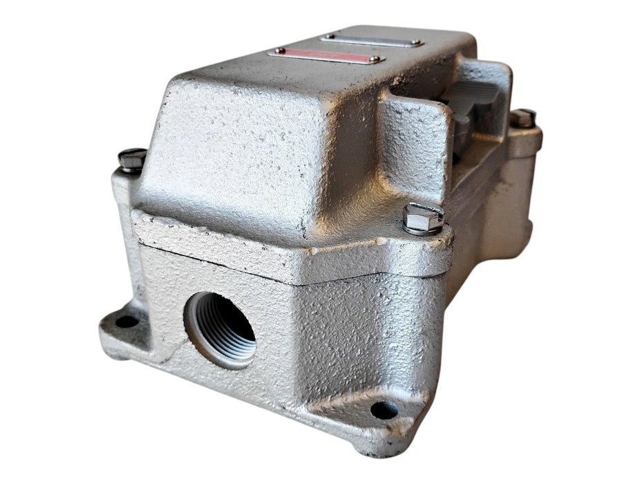 Square D 9001GR210 600 V NEMA 7 & 9 Explosion Proof Control Station