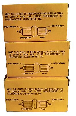 Hubbell HBL7594 125 V AC 15 A 2-Pole Midget Twist Lock Male Plug
