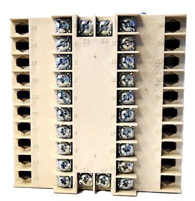 Athena Controls 25JFFS00000 115/230 V AC Temperature/Process Controller