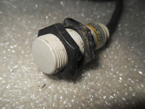 1 OMRON E2F-X5F1 INDUCTIVE PROXIMITY SENSOR