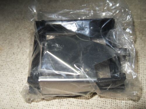 3 Allen-Bradley 700-HN109 Adapters For Relay Sockets