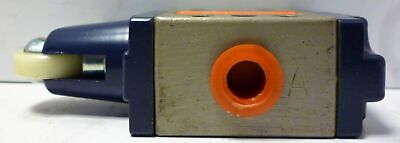 Schrader Bellows 524211000 Roller Actuated Control Valve