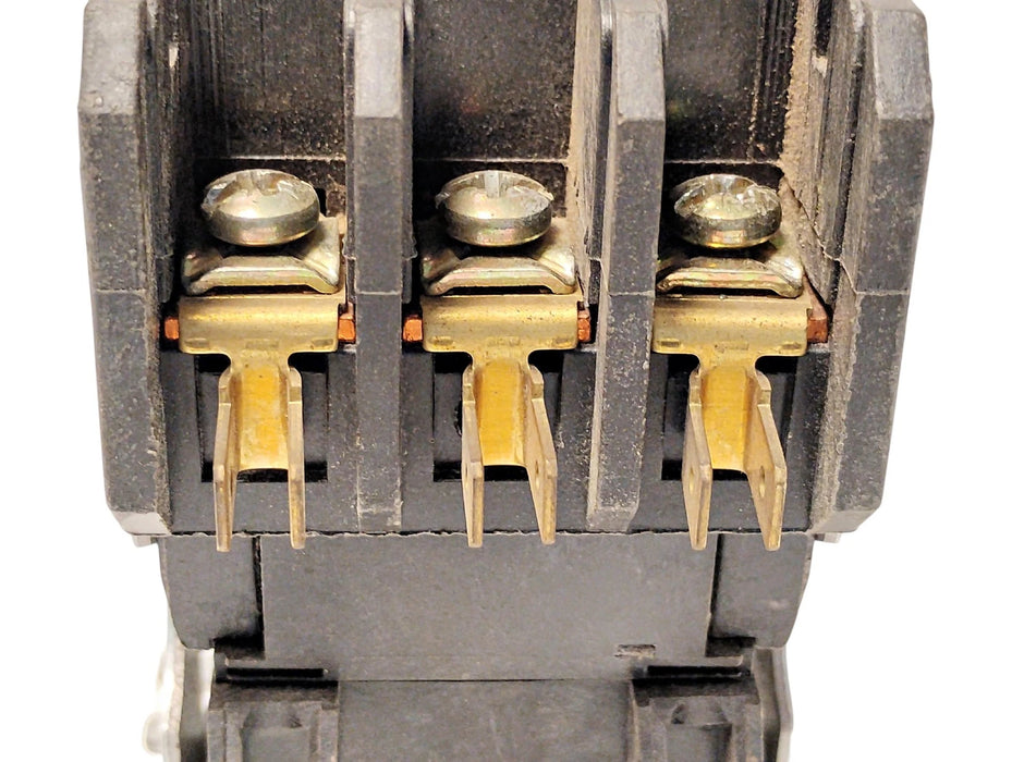 Cutler Hammer C25DND340 Series C1 40 A Definite Purpose Contactor w/ 24 VAC Coil