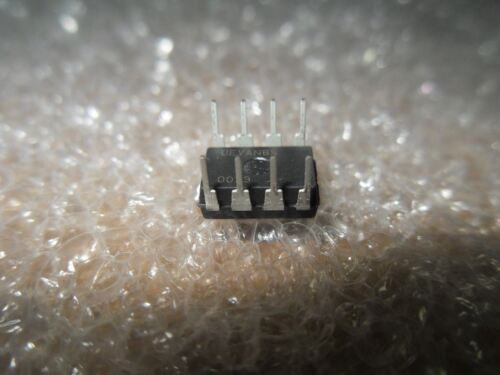 1 LOT OF 2 MAXIM MAX667EPA DC CONVERTERS