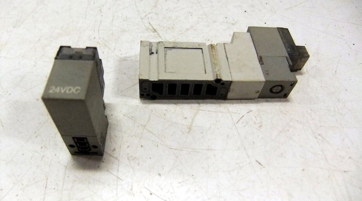 SMC SY3140-5LOU Valve and Extra Endpiece