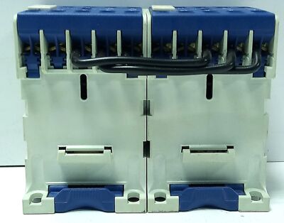Telemecanique LP2-EC03 690 V AC 16 A 3 Pole Reversing Contactor
